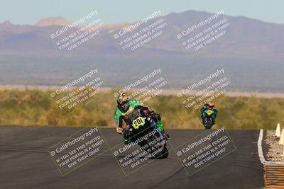 media/Oct-29-2022-CVMA (Sat) [[14c0aa3b66]]/Race 11 Amateur Supersport Open/